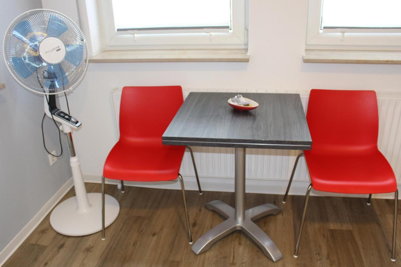 Looks-Inn Viernheim Eksteriør bilde