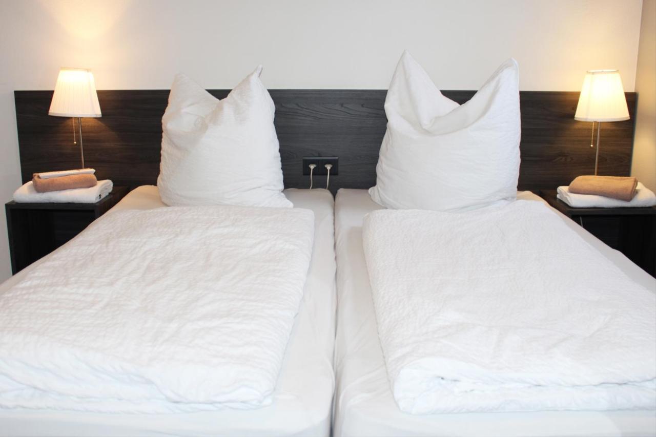 Looks-Inn Viernheim Eksteriør bilde