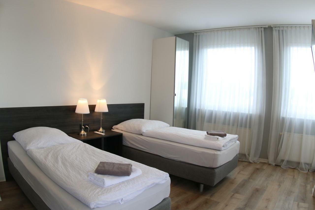 Looks-Inn Viernheim Eksteriør bilde
