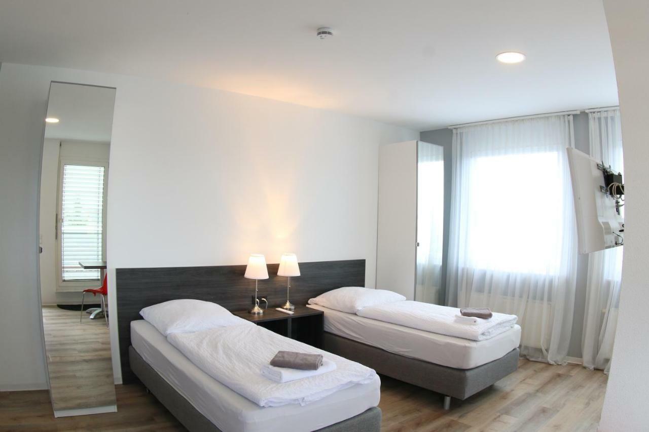 Looks-Inn Viernheim Eksteriør bilde